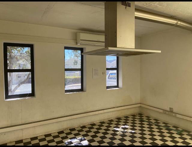110M² OFFICE FOR SALE IN WESTLAKE